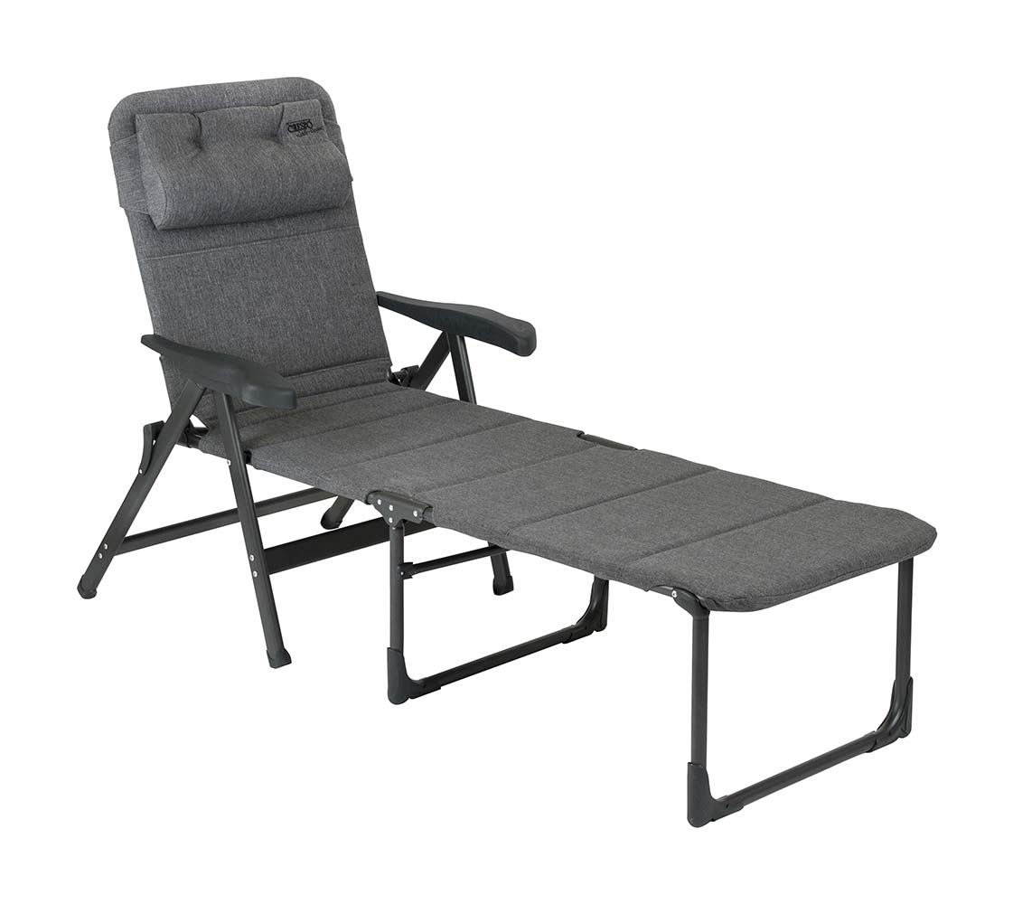 1148357 Ein multifunktionaler und äußerst bequemer Liegestuhl. Aufgrund des einzigartigen Rahmens kann dieser Stuhl als Liege, zum Sitzen und als Relaxsessel verwendet werden. Die Rückenlehne ist dementsprechend in 7 Positionen verstellbar.  Der Stuhl bietet maximalen Komfort dank des gepolsterten Tex Supreme-Stoffes, der sehr wartungsfreundlich, wasserabweisend und besonders widerstandsfähig gegen Verfärbungen durch die Sonne ist. Darüber hinaus bietet er ein verstellbares und sehr luxuriöses Kopfkissen.
