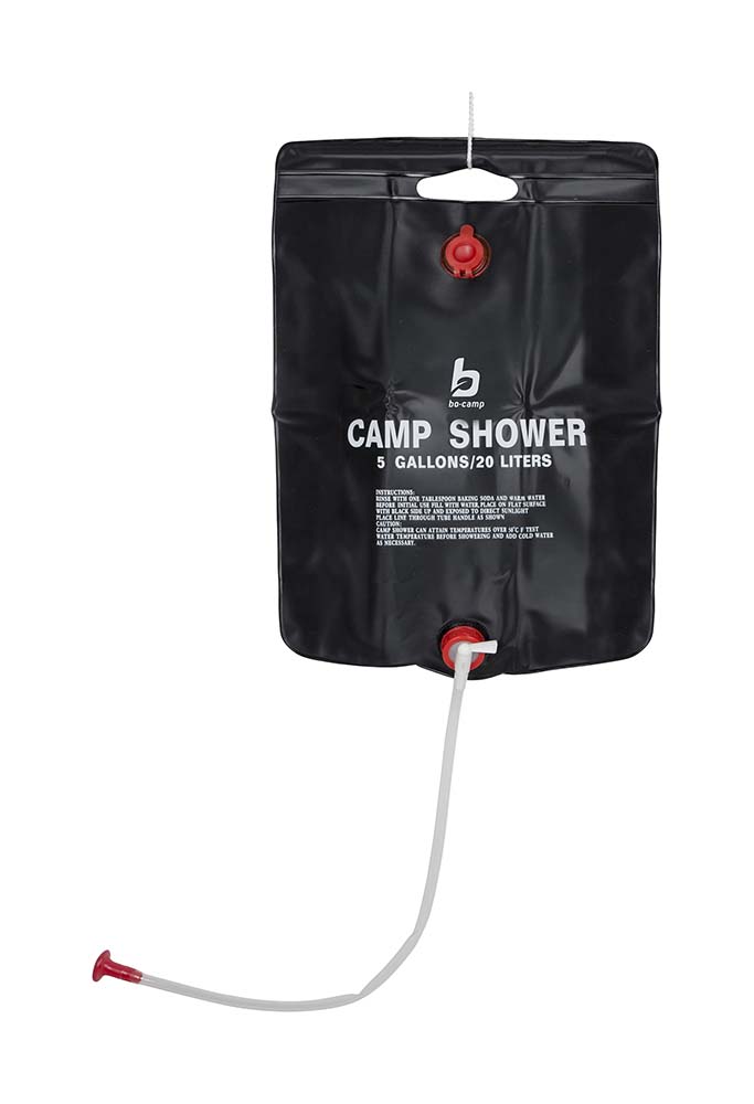 6603510 Una ducha de camping portátil. Disfrute siempre de una ducha privada sin ocupar mucho espacio. Se fija fácilmente mediante el cordón de suspensión, tras lo cual el agua se calienta al sol. Adecuada para una sesión de ducha. Después de su uso, la ducha se puede rellenar. El tubo debe deslizarse en el asa para poder colgar la ducha de camping de forma segura.