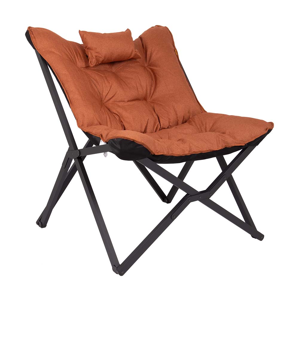 1200346 Ein robuster und sehr bequemer Relaxsessel im Industrie-Look. Der Stuhl verfügt über einen stabilen und leichten Aluminiumrahmen. Mit einer extra dicken gepolsterten Cationic-Polsterung, die mit einem stilvollen Muster aus Nähten versehen ist. Inklusive eines bequemen Kissens und einer luxuriösen Tragetasche. Außerdem ist der Rahmen faltbar, so dass Sie den Stuhl leicht mitnehmen können. Ein idealer Stuhl für den Garten oder beim Camping, aber auch auf dem Balkon und im Wohnzimmer.