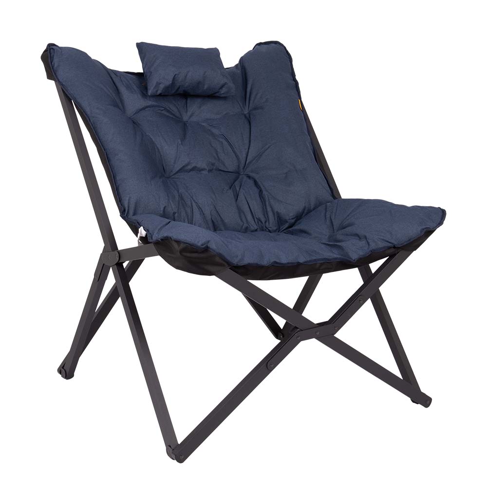 1200348 Ein robuster und sehr bequemer Relaxsessel im Industrie-Look. Der Stuhl verfügt über einen stabilen und leichten Aluminiumrahmen. Mit einer extra dicken gepolsterten Cationic-Polsterung, die mit einem stilvollen Muster aus Nähten versehen ist. Inklusive eines bequemen Kissens und einer luxuriösen Tragetasche. Außerdem ist der Rahmen faltbar, so dass Sie den Stuhl leicht mitnehmen können. Ein idealer Stuhl für den Garten oder beim Camping, aber auch auf dem Balkon und im Wohnzimmer.