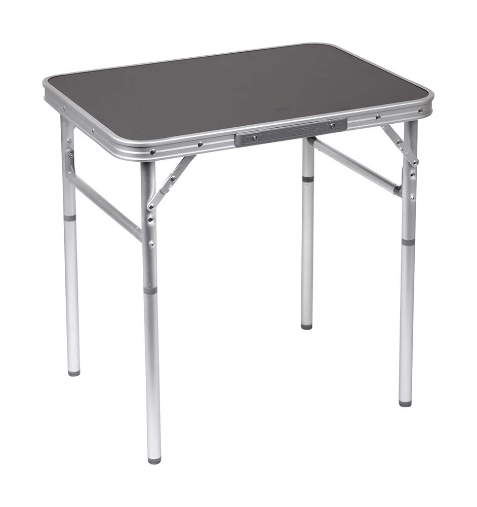 1404385 Ein äußerst stabiler Campingtisch. Dieser Tisch hat abnehmbare Beine und ist dadurch einfach und platzsparend zusammenzuklappen. Aus leichtgewichtigem Aluminium hergestellt. Die Tischbeine sind auf 4 verschiedene Höhen verstellbar (25/60 cm) und haben Stellschrauben für die Feineinstellung. Eingeklappt (LxBxH): 60x45x3,5 cm.