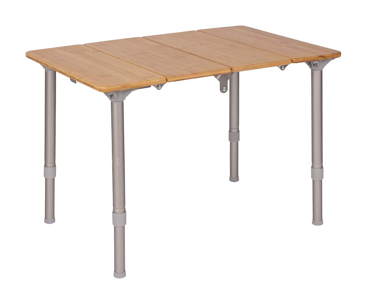 1404644 Una mesa muy lujosa y elegante. Esta mesa resistente al agua tiene una estructura de aluminio muy resistente con un grueso tablero de bambú. Tiene patas plegables y tablero de listones divisible. Plegando las 4 láminas de la mesa, la mesa se puede plegar y transportar de forma compacta. Las patas de la mesa de aluminio Air-Craft son regulables en altura. Configure en segundos. Viene en un práctico estuche de transporte.